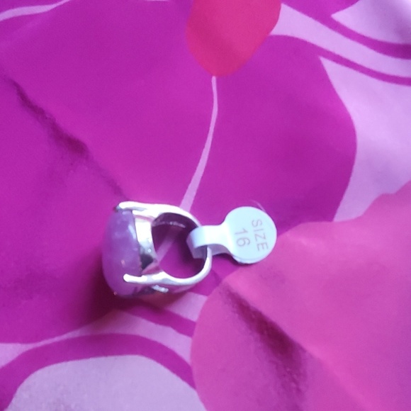 Amethyst cocktail style statement ring - Picture 2 of 4